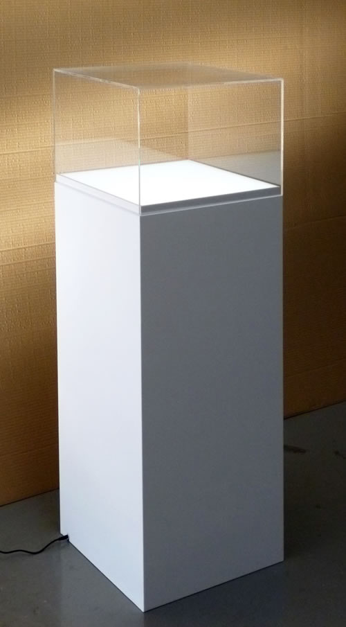 totem plex illuminato